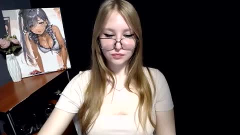 Snapshot of cute_minx chatting on 06-05-26, 06:52 Veronica online show from 06-05-26, 06:52