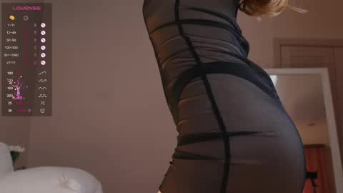 Snapshot of cute_shine chatting on 02-17-25, 08:09 Hey im Kristina Thank you for your support online show from 02-17-25, 08:09