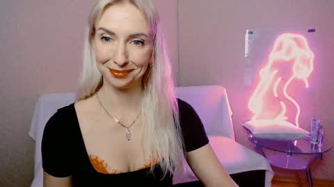 cute_smile_shy online show from 11-25-25, 09:26