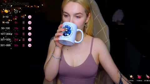 Snapshot of cute_summer_breathe chatting on 10-24-25, 07:10 Sue online show from 10-24-25, 07:10