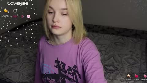 Snapshot of cute_summer_breathe chatting on 01-17-26, 05:05 Sue online show from 01-17-26, 05:05