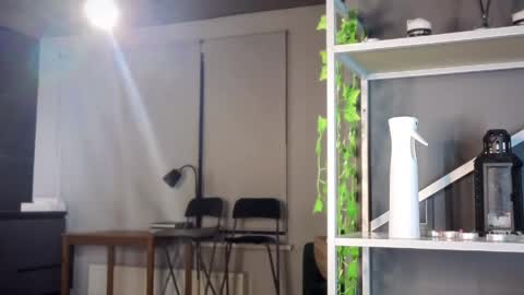 Snapshot of cute_sun_lovers chatting on 04-25-26, 04:04 Aria online show from 04-25-26, 04:04