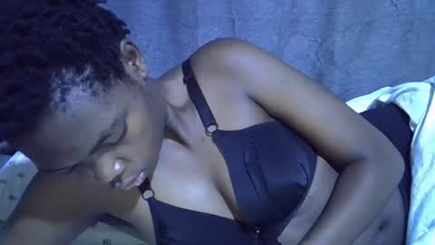 Snapshot of cute_tamara1 chatting on 09-17-25, 10:17 cute_tamara1 online show from 09-17-25, 10:17