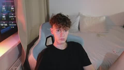 Thomas -  online show from 07-12-26, 06:21