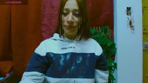 Snapshot of cute_zoe1 chatting on 03-04-25, 02:38 cute_zoe1 online show from 03-04-25, 02:38