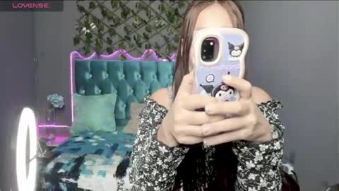 Snapshot of cute_zoe1 chatting on 03-07-25, 12:23 cute_zoe1 online show from 03-07-25, 12:23