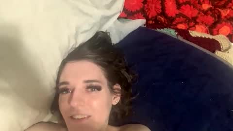 Snapshot of cutealisandra chatting on 02-14-26, 01:35 cutealisandra online show from 02-14-26, 01:35