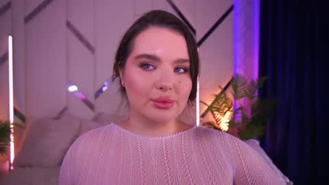 Amber online show from 11-28-25, 01:08