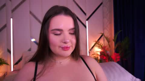 Amber online show from 12-19-25, 01:12