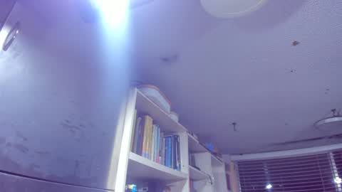 WANNA SEE MORE OF TWINS              online show from 12-15-24, 07:46