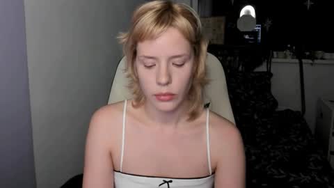 Snapshot of cuteasfuck_ chatting on 10-05-25, 02:48 Amy online show from 10-05-25, 02:48
