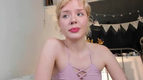 Amy online show from 11-14-25, 01:54