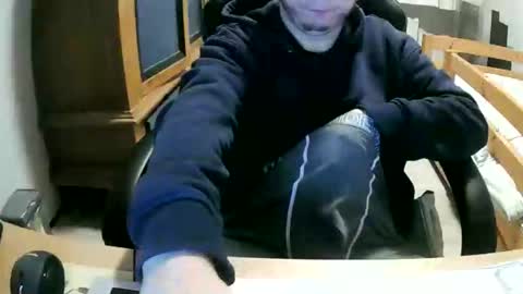 Cuteboy090 online show from 11-26-25, 12:00