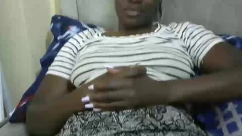 Snapshot of cutebrownie1998 chatting on 03-08-26, 09:13 VALLARY online show from 03-08-26, 09:13