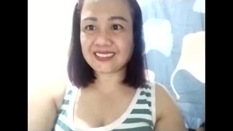 Snapshot of cutechey06 chatting on 11-22-25, 09:19 Sky online show from 11-22-25, 09:19