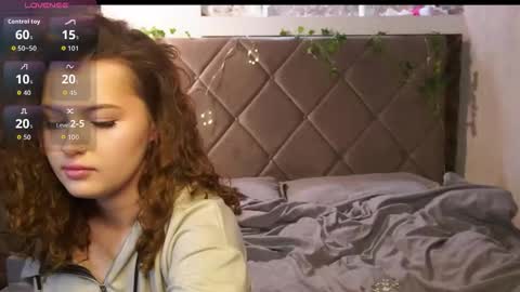 Snapshot of cutecurlysue chatting on 03-03-26, 10:59 Dasha online show from 03-03-26, 10:59