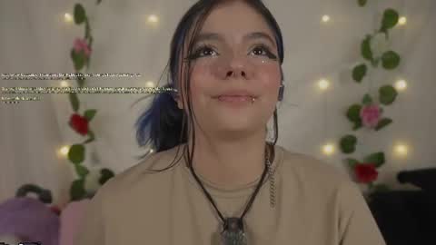 Snapshot of cutee_andrea chatting on 06-19-26, 02:27 Andrea 3 online show from 06-19-26, 02:27