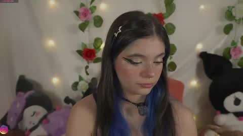 Snapshot of cutee_andrea chatting on 06-24-26, 02:21 Andrea 3 online show from 06-24-26, 02:21