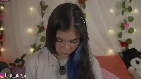 Snapshot of cutee_andrea chatting on 07-12-26, 03:08 Andrea 3 online show from 07-12-26, 03:08