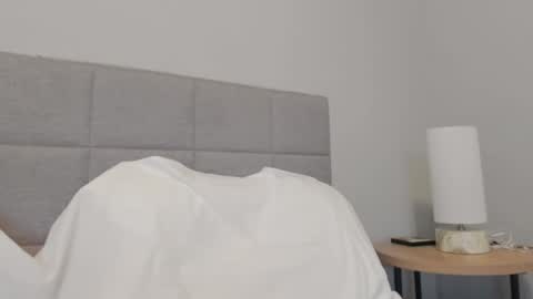 Snapshot of cuteeboy chatting on 01-09-25, 10:52 cuteeboy online show from 01-09-25, 10:52