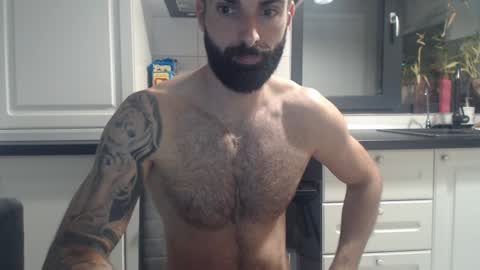 Snapshot of cuteeboy chatting on 01-20-25, 12:25 cuteeboy online show from 01-20-25, 12:25