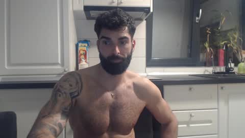 Snapshot of cuteeboy chatting on 01-23-25, 11:58 cuteeboy online show from 01-23-25, 11:58