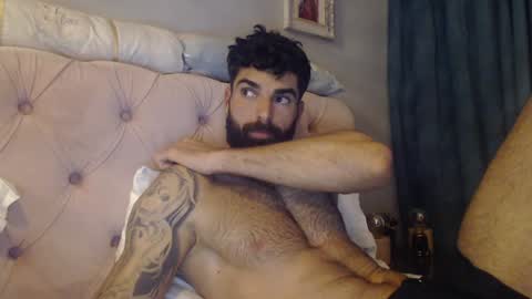 Snapshot of cuteeboy chatting on 01-25-25, 03:30 cuteeboy online show from 01-25-25, 03:30