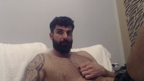 Snapshot of cuteeboy chatting on 01-27-25, 09:55 cuteeboy online show from 01-27-25, 09:55
