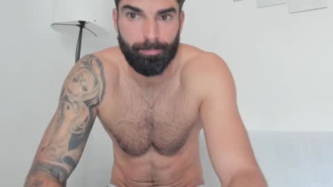 Snapshot of cuteeboy chatting on 01-30-25, 08:32 cuteeboy online show from 01-30-25, 08:32
