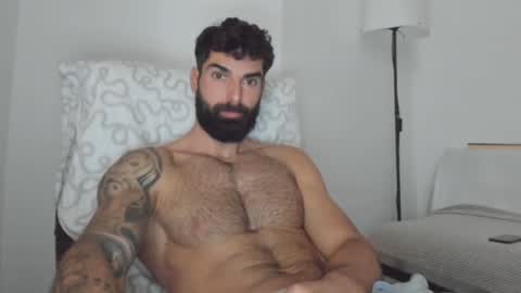 Snapshot of cuteeboy chatting on 01-31-25, 08:43 cuteeboy online show from 01-31-25, 08:43
