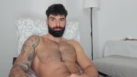 Snapshot of cuteeboy chatting on 02-17-25, 06:53 cuteeboy online show from 02-17-25, 06:53