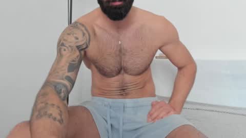 Snapshot of cuteeboy chatting on 02-18-25, 11:00 cuteeboy online show from 02-18-25, 11:00