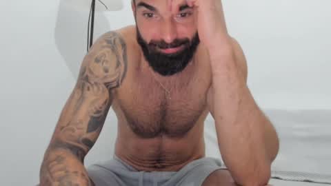 Snapshot of cuteeboy chatting on 02-19-25, 07:48 cuteeboy online show from 02-19-25, 07:48