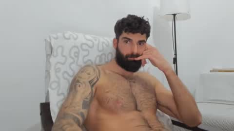 Snapshot of cuteeboy chatting on 02-22-25, 10:31 cuteeboy online show from 02-22-25, 10:31
