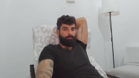 Snapshot of cuteeboy chatting on 03-10-25, 03:41 cuteeboy online show from 03-10-25, 03:41
