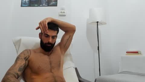 Snapshot of cuteeboy chatting on 10-02-25, 05:47 cuteeboy online show from 10-02-25, 05:47