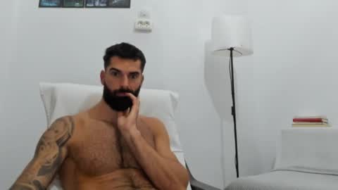Snapshot of cuteeboy chatting on 10-08-25, 07:06 cuteeboy online show from 10-08-25, 07:06