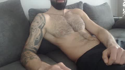 cuteeboy online show from 04-21-26, 05:47