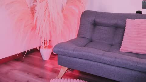 Zoe  online show from 12-02-25, 04:29