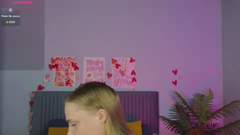 Snapshot of cutefever chatting on 06-14-26, 01:03 Amyy online show from 06-14-26, 01:03