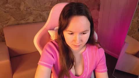 Snapshot of cuteglory chatting on 02-12-26, 01:55 cuteglory online show from 02-12-26, 01:55