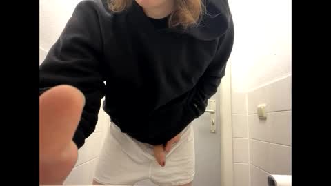 Cutegoth online show from 03-18-26, 08:28