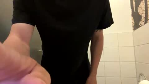cuteguy696988432323 online show from 07-22-26, 06:27