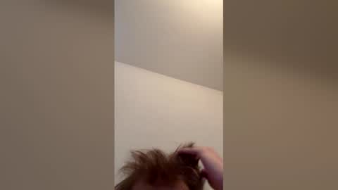 cuteguyy2001 online show from 05-18-26, 12:33