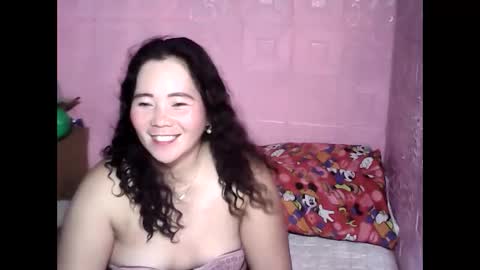 Snapshot of cutehornymom chatting on 09-15-25, 01:44 cutehornymom online show from 09-15-25, 01:44