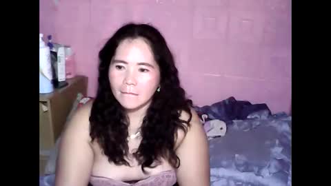 Snapshot of cutehornymom chatting on 10-05-25, 12:14 cutehornymom online show from 10-05-25, 12:14
