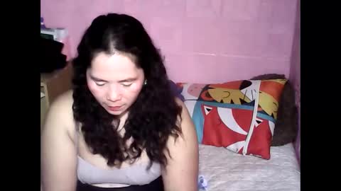 Snapshot of cutehornymom chatting on 10-13-25, 05:35 cutehornymom online show from 10-13-25, 05:35