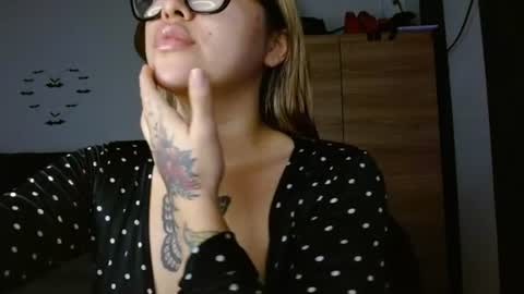 isabella online show from 06-12-26, 04:17