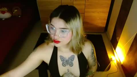 isabella online show from 07-14-26, 06:35