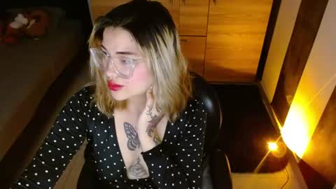 isabella online show from 07-16-26, 10:38